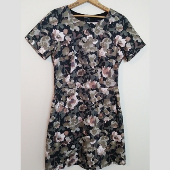 French Connection Dresses & Skirts - 💥FRENCH CONNECTION Dress💥